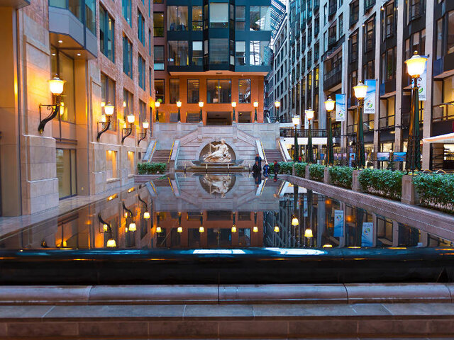 Centre de commerce mondial de Montréal&nbsp;&nbsp;&nbsp;&copy; TQ/G.Norris
