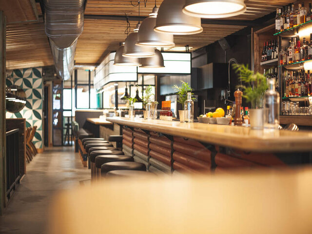 Bar et cuisine&nbsp;&nbsp;&nbsp;&copy; D.Paradis