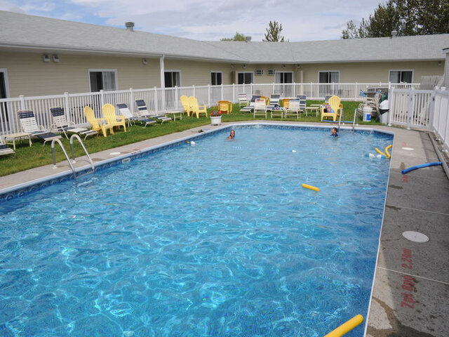 Piscine extérieure chauffée
