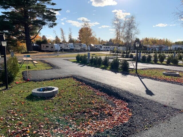 Camping en automne&nbsp;&nbsp;&nbsp;&copy; Aztec Camping