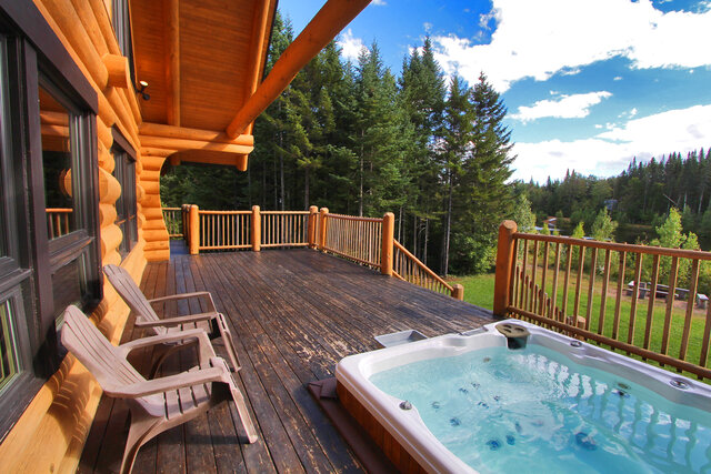 Le Castor - Spa extérieur privé&nbsp;&nbsp;&nbsp;&copy; Au Chalet en Bois Rond