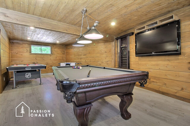 Salle de jeux&nbsp;&nbsp;&nbsp;&copy; Passion Chalets