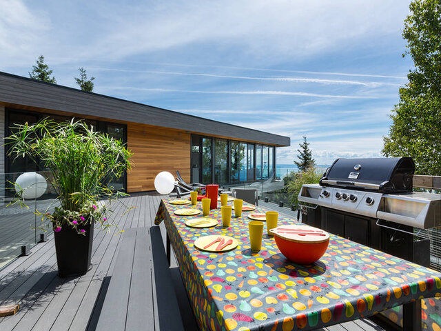 Terrasse avec BBQ&nbsp;&nbsp;&nbsp;&copy; R.Bouchard