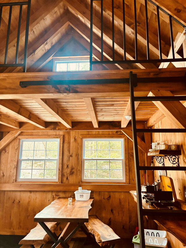 Intérieur - Refuge Beattie&nbsp;&nbsp;&nbsp;&copy; J.Boyer