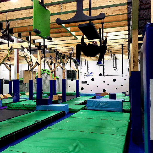Parcours Ninja Warrior avancé&nbsp;&nbsp;&nbsp;&copy; Focus Ninja Gym