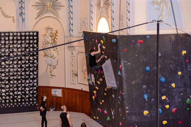 Escalade de blocs&nbsp;&nbsp;&nbsp;&copy; Rebond, le centre multidisciplinaire