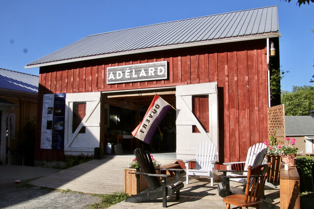 Grange Adélard&nbsp;&nbsp;&nbsp;&copy; Adélard / Xilia Faye