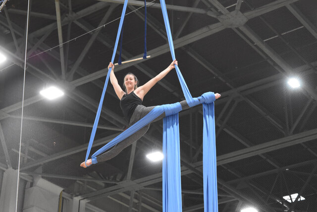 Académie de cirque - Tissu aérien&nbsp;&nbsp;&nbsp;&copy; Académie de cirque