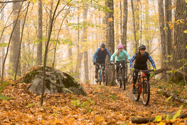Vallée Bras-du-Nord - Vélo de Montagne - Le Québec à vélo&nbsp;&nbsp;&nbsp;&copy; C.Hendrickson