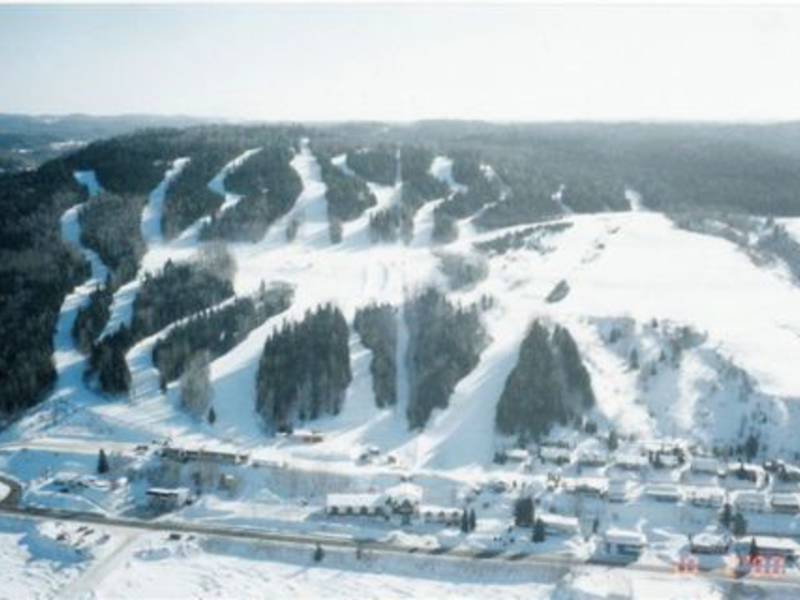 Centre de ski Mont Belu Centre de ski alpin planche a neige a Saguenay Quoi faire en famille