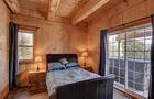 Chambre et balcon