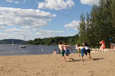 Plage municipale de Saint-Donat (parc des Pionniers)