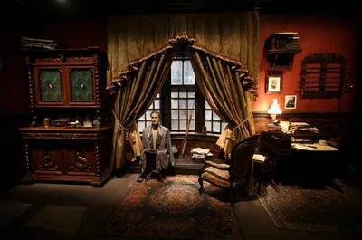 Sherlock Holmes, menez l’enquête