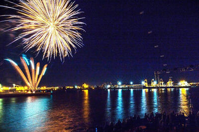 Croisières AML Inc. / Souper-croisière et feux d&rsquo;artifice Signature (Québec)