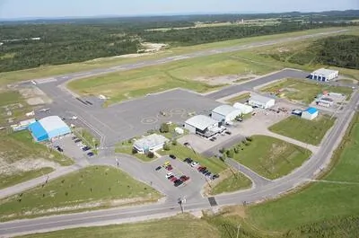 Aéroport d&rsquo;Alma (YTF)