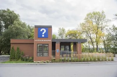 Bureau d&rsquo;information touristique Pavillon acc. récréotouristique Côte-de-Beaupré