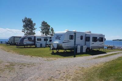 CAMPING MUNICIPAL SAINT-GODEFROI