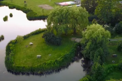 CAMPING VALLÉE BLEUE RESORT