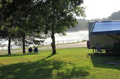 CAMPING DES CHUTES