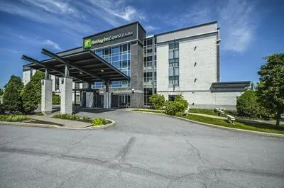 HÔTEL HOLIDAY INN EXPRESS & SUITES SAINT-HYACINTHE