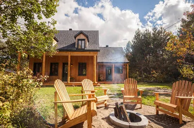 AU CHIC CHALET DES CHUTES