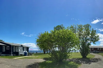 AU 306 PERRON-OUEST