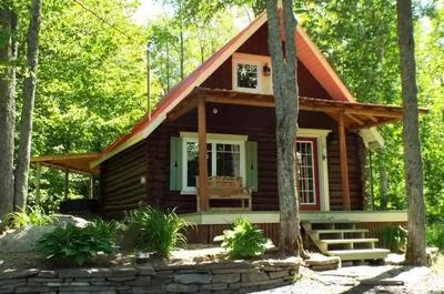 LE REFUGE AU MONT-COMI