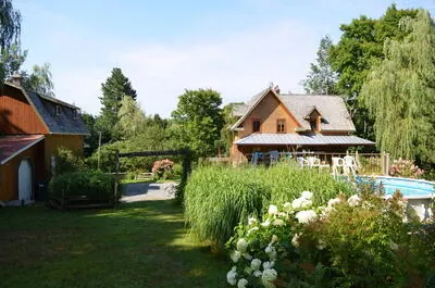 LA DEMEURE DES BOIS
