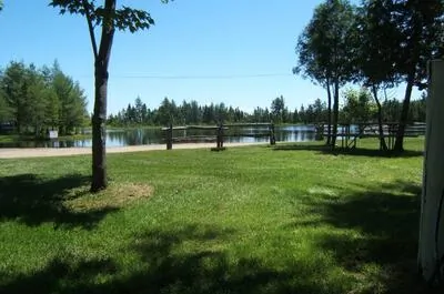 Plage du Camping Domaine du Lac Louise