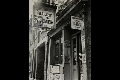 Au menu – Montréal : une histoire de restaurants