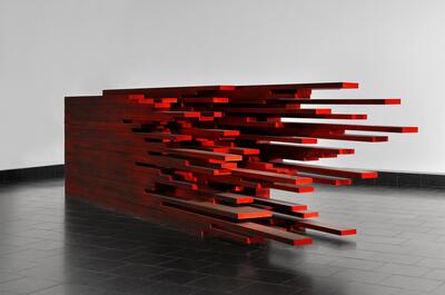 Hors socle : sculptures des années 1960 à nos jours dans la collection
