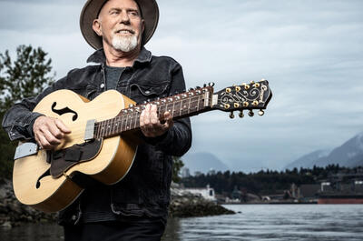 HARRY MANX