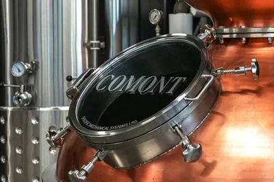 Comont – Maîtres Distillateurs