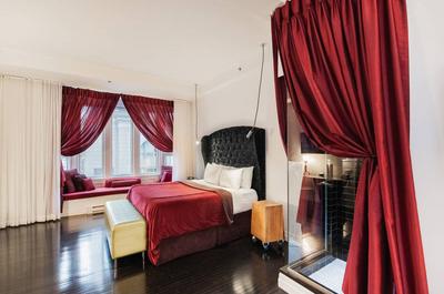 Chambre Mondaine