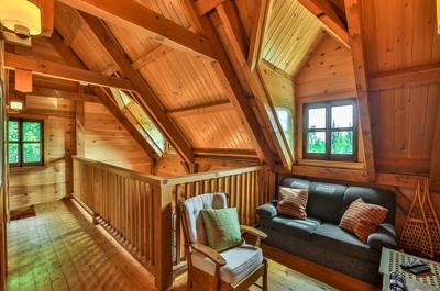 Mezzanine avec divan-lit