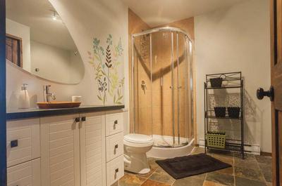 Salle de bain avec douche   © Le Repos et la Détente