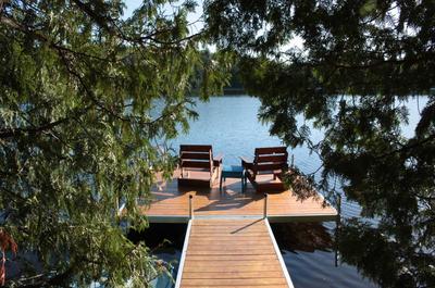 Quai privé directement en face du chalet