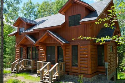 CHALETS REFUGES F-112 & F-114 BY LOCATION ADP TREMBLANT