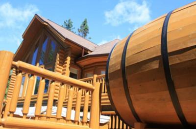Spa et sauna sur le patio