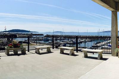 Terrasse vue marina   © Chateau Arnaud