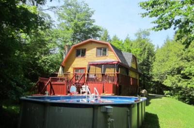 Piscine et terrasse