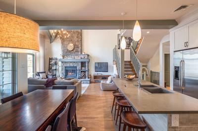 Table pour 8   © Tremblant Prestige