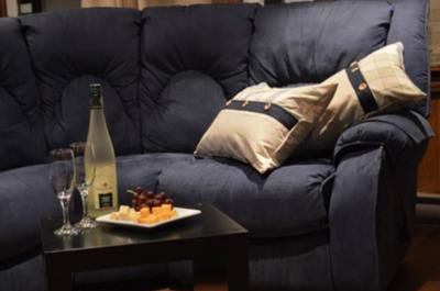 Salle familiale avec cinéma maison   © Terrasses Kedros