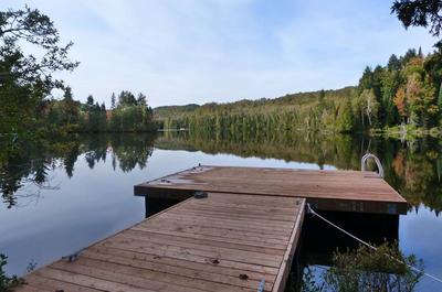 Quai sur le lac Lambert