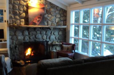 Foyer   © Le P'tit chalet du Lac Paré