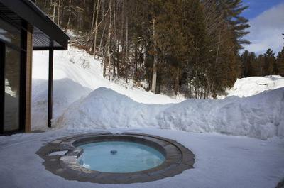 Spa au pied de la chute   © Le Jeanne d'Arc