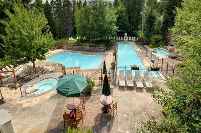 Les piscines et spas   © F.Fortier