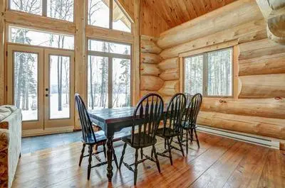 Salle à manger   © Chalet de l'Entente