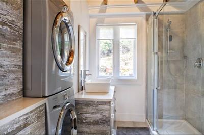 Salle de bain   © M.Gray