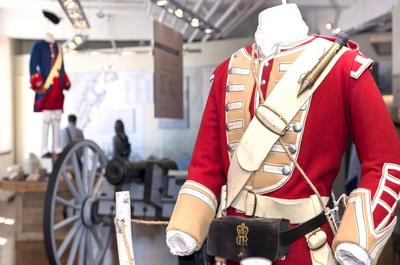 Collection d'uniformes dans Batailles